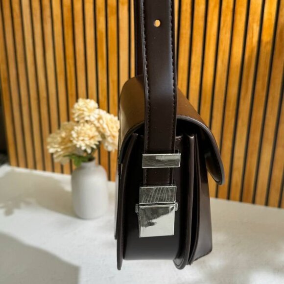 NeoLuxe™ – Modern Elegance Crossbody Bag | Vegan Leather | Adjustable Strap | 7. - Picture 11 of 14